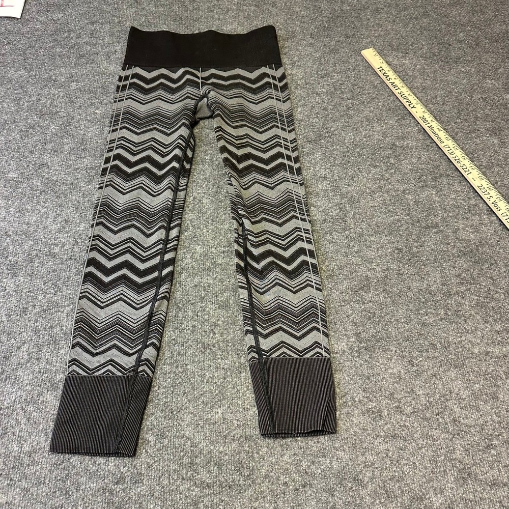 Lululemon Leggings Womens Size 4 Black Gray Chevron Ebb To Street Seamless Yoga